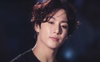 tuesday-trivia-when-bts-jungkook-became-the-knight-in-shining-armour-by-saving-an-anchor-from-dying-during-concert-korean-pop-culture